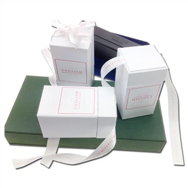 Caja de regalo con juego de velas